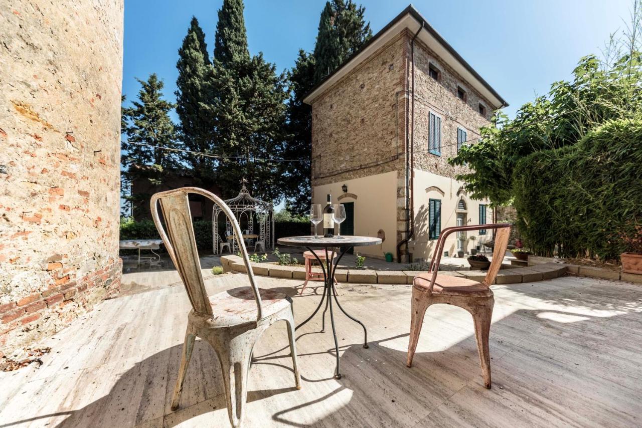 Casa Del Priore Usigliano Exterior photo